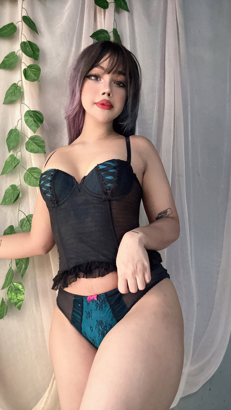 Huge collection of porn photos Cute Curvy Latina by Kokomilk’s (@Kokomilkuwu)