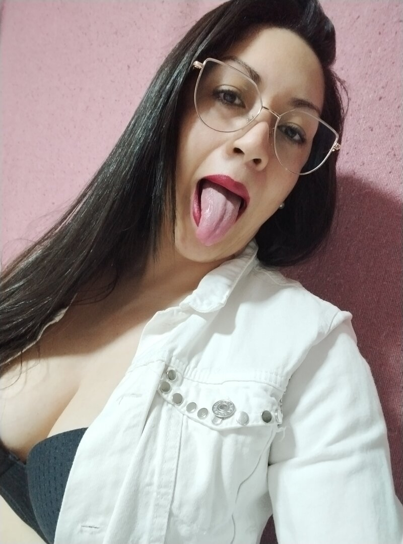 Huge collection of porn photos Amateur Brunette Glasses by ❤️‍🔥 𝓒𝓾𝓻𝓿𝔂 𝓚𝓲𝓶 ❤️‍🔥’s (@kimklark32)