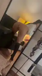 thick-booty photo 1