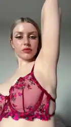 solo-armpits