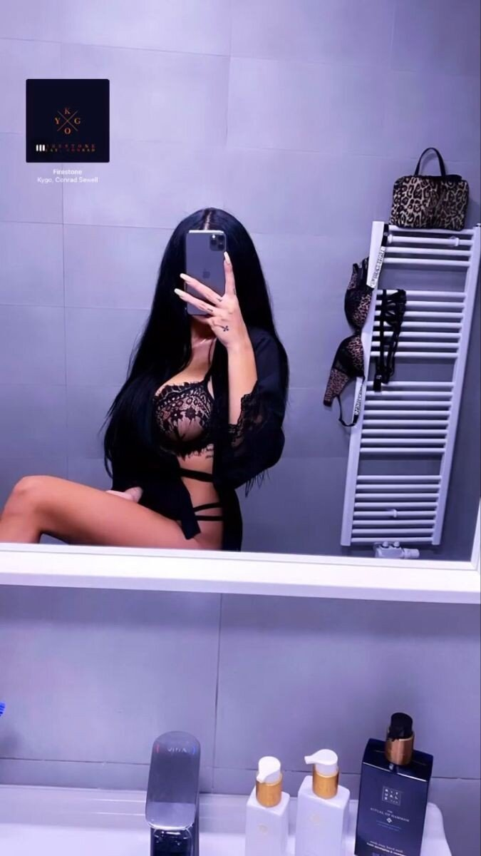 Huge collection of porn photos Amateur Brunette Freeuse Homemade by Channel’s (@bigassbootybabez)