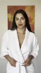 busty-brunnete