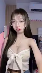 girls-with-glasses