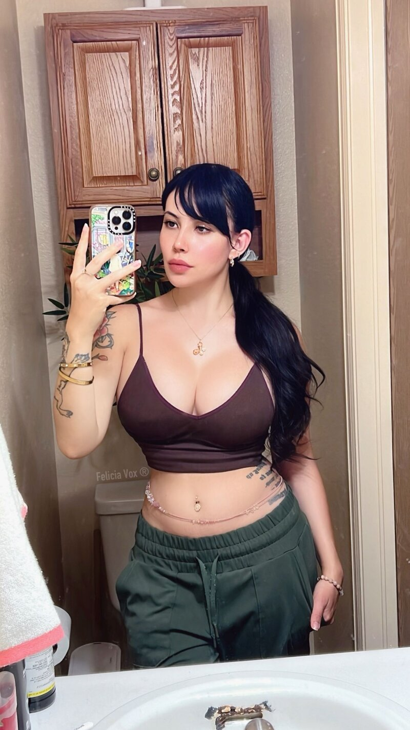 Huge collection of porn photos Amateur Big Tits OnlyFans by Felicia Vox’s (@feliciavox)