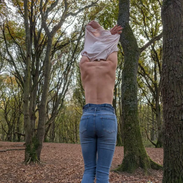 sexy-exhibition photo 3