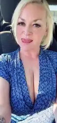 flashing-milfs
