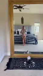 hot-girls-with-tattoos photo 1