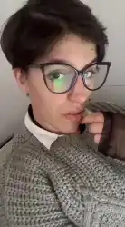 girls-with-glasses