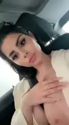flashing-boobs