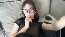 girls-with-glasses photo 2