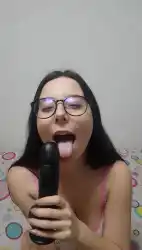 lips-and-tongue photo 3