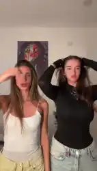2-girls photo 3
