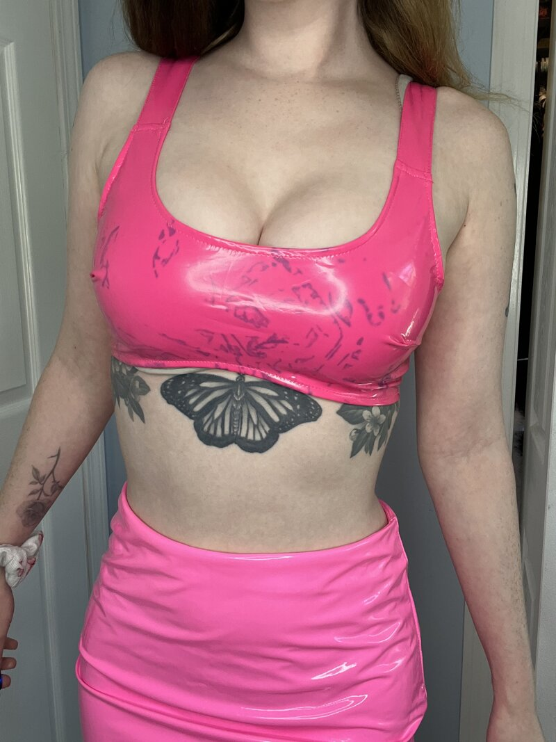 Huge collection of porn photos Amateur Boobs Brunette Latex by Liz Leblanc’s (@pinkdevilz)