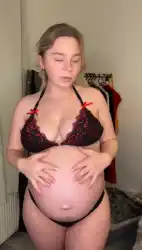 pregnant-milfs