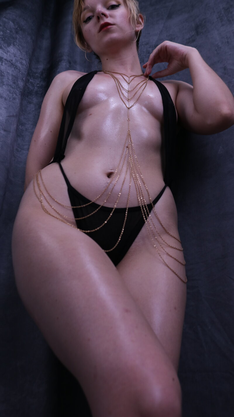 Huge collection of porn photos AlexaCrush Hips Micro Bikini Oiled by AlexaCrush’s (@thealexacrush)
