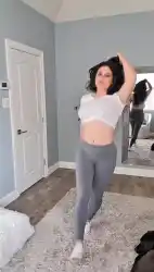 girls-in-yoga-pants