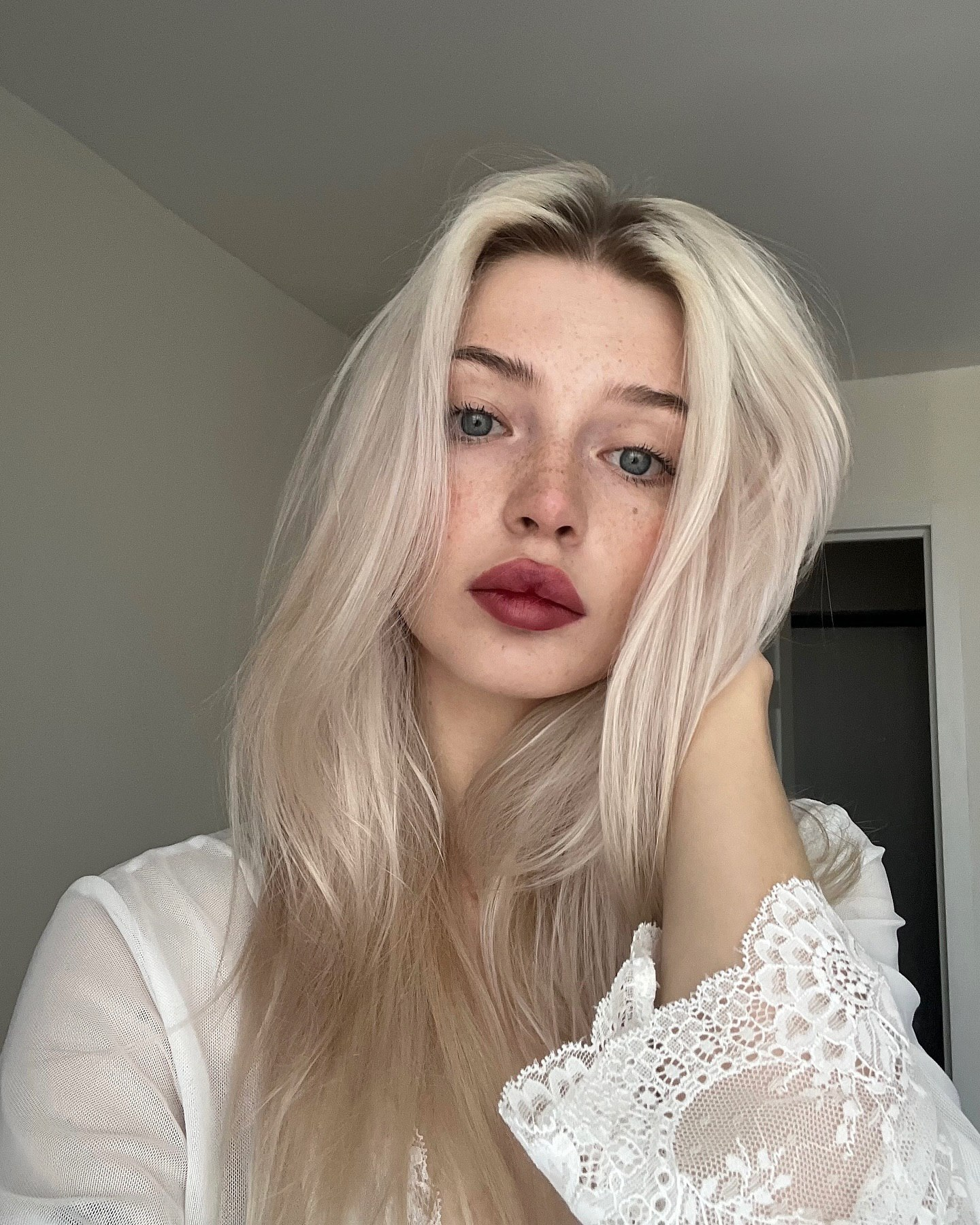 Huge collection of porn photos Blonde Babe Beautiful by TikTokers’s (@tiktokers)
