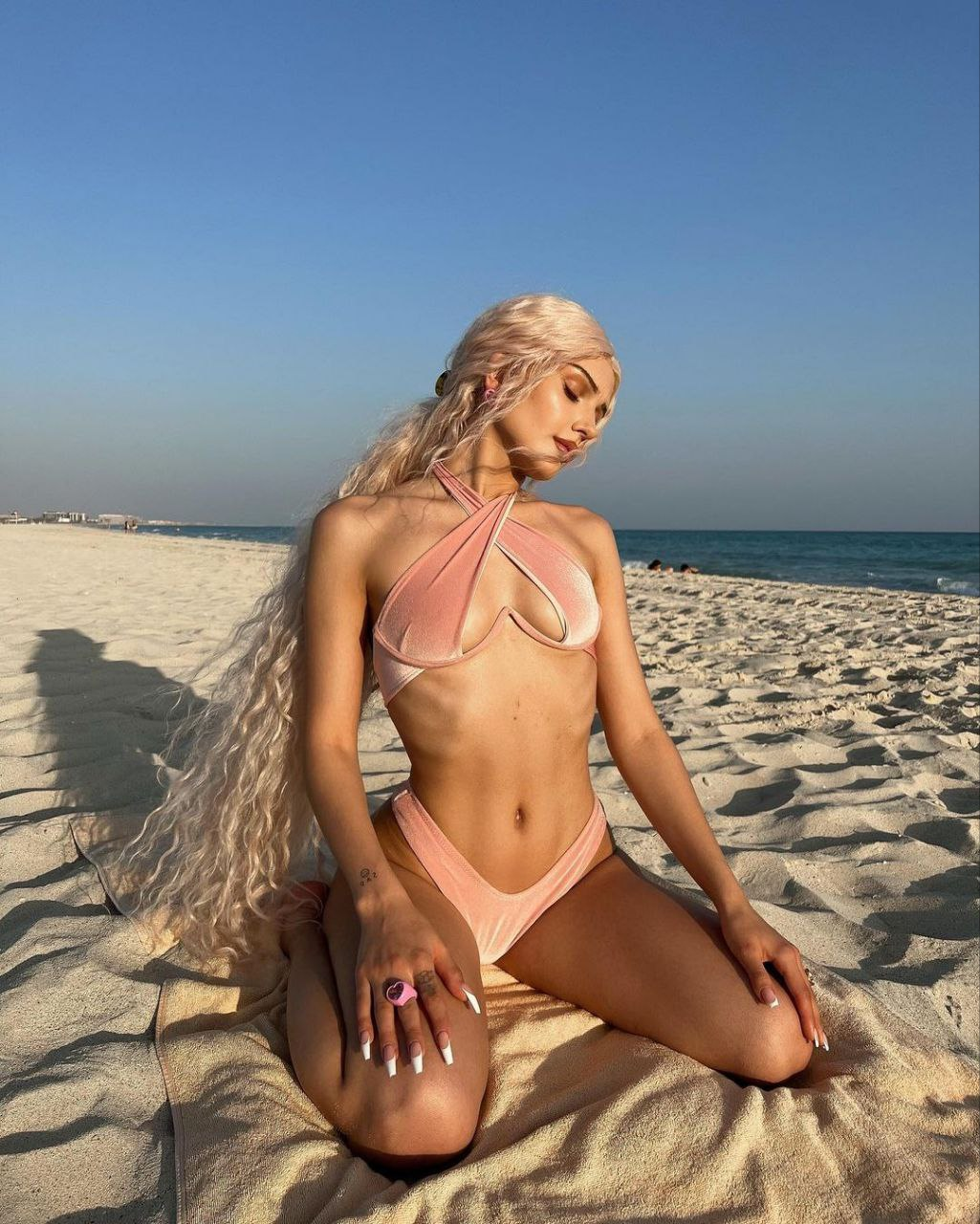 Huge collection of porn photos Bikini Beach Beautiful Curly Hair by TikTokers’s (@tiktokers)