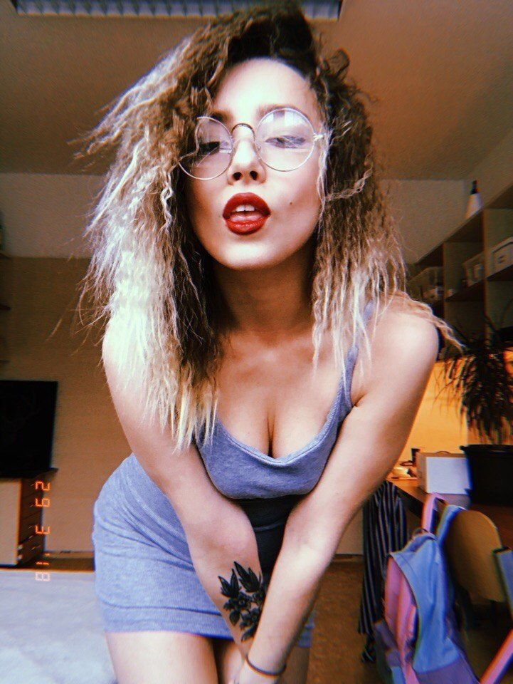 Huge collection of porn photos Female Glasses Tattoo by TikTokers’s (@tiktokers)