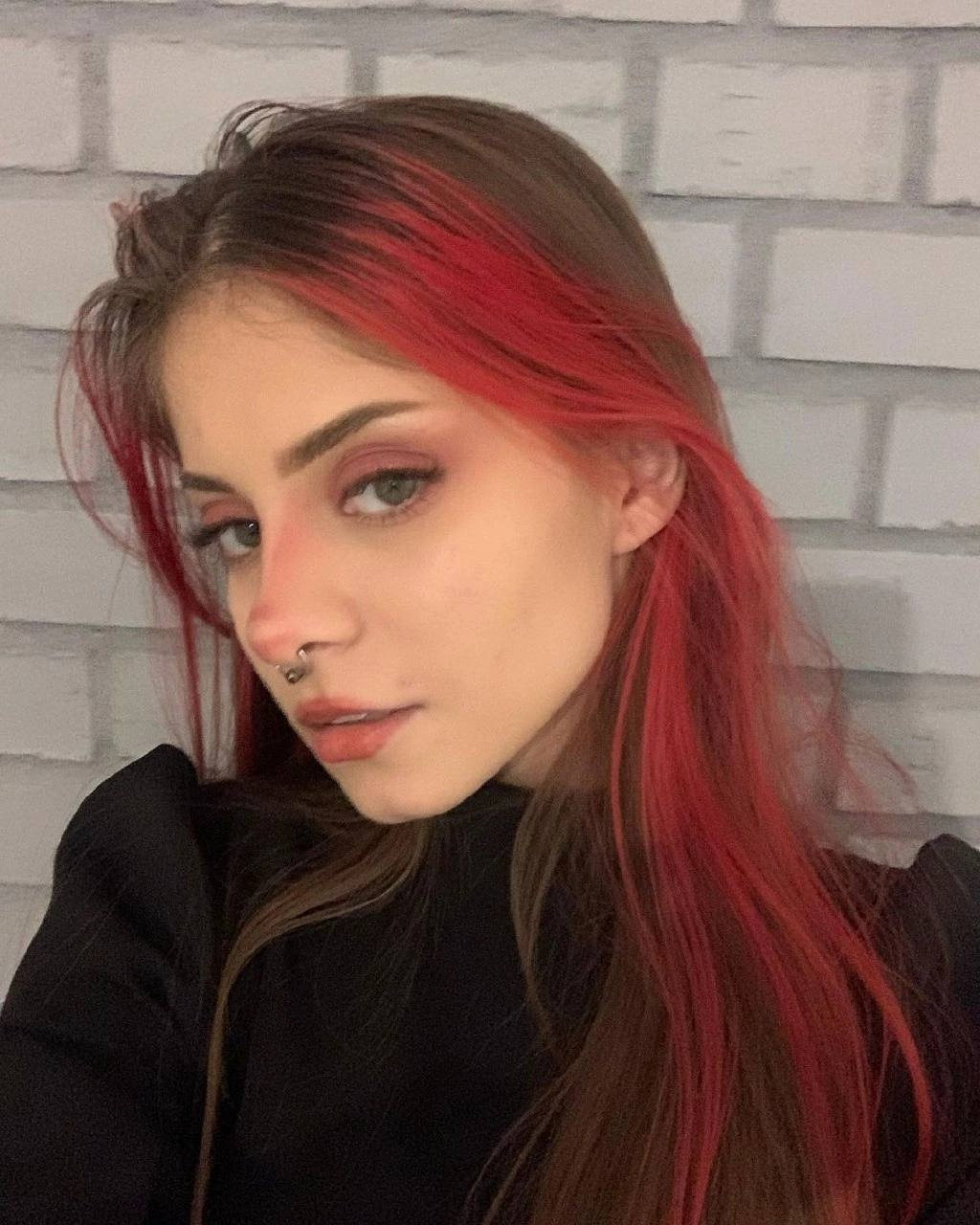 Huge collection of porn photos Beautiful Long Hair Lipstick 18 Years Old by TikTokers’s (@tiktokers)