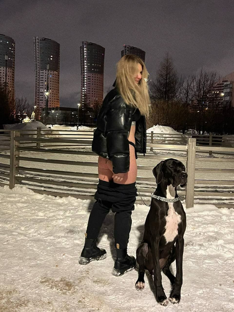 Huge collection of porn photos Black Outdoor Night by TikTokers’s (@tiktokers)