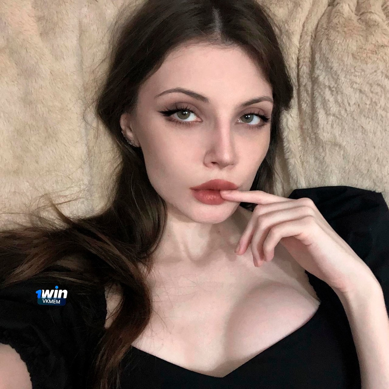 Huge collection of porn photos Brunette Brown Eyes Female by TikTokers’s (@tiktokers)