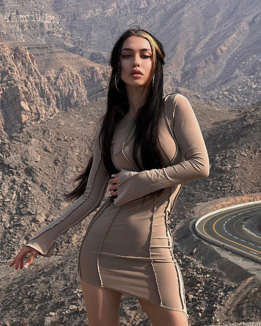 Huge collection of porn photos Brunette Dress Female by TikTokers’s (@tiktokers)