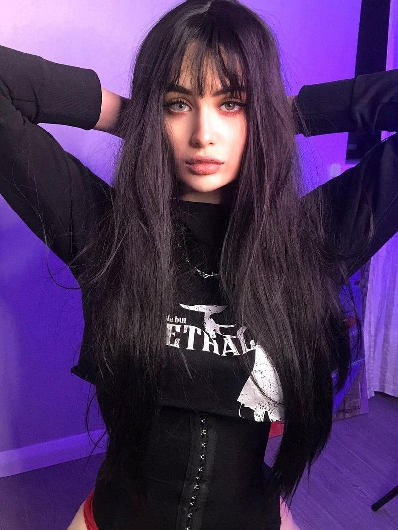 Huge collection of porn photos Brunette Black Bangs by TikTokers’s (@tiktokers)