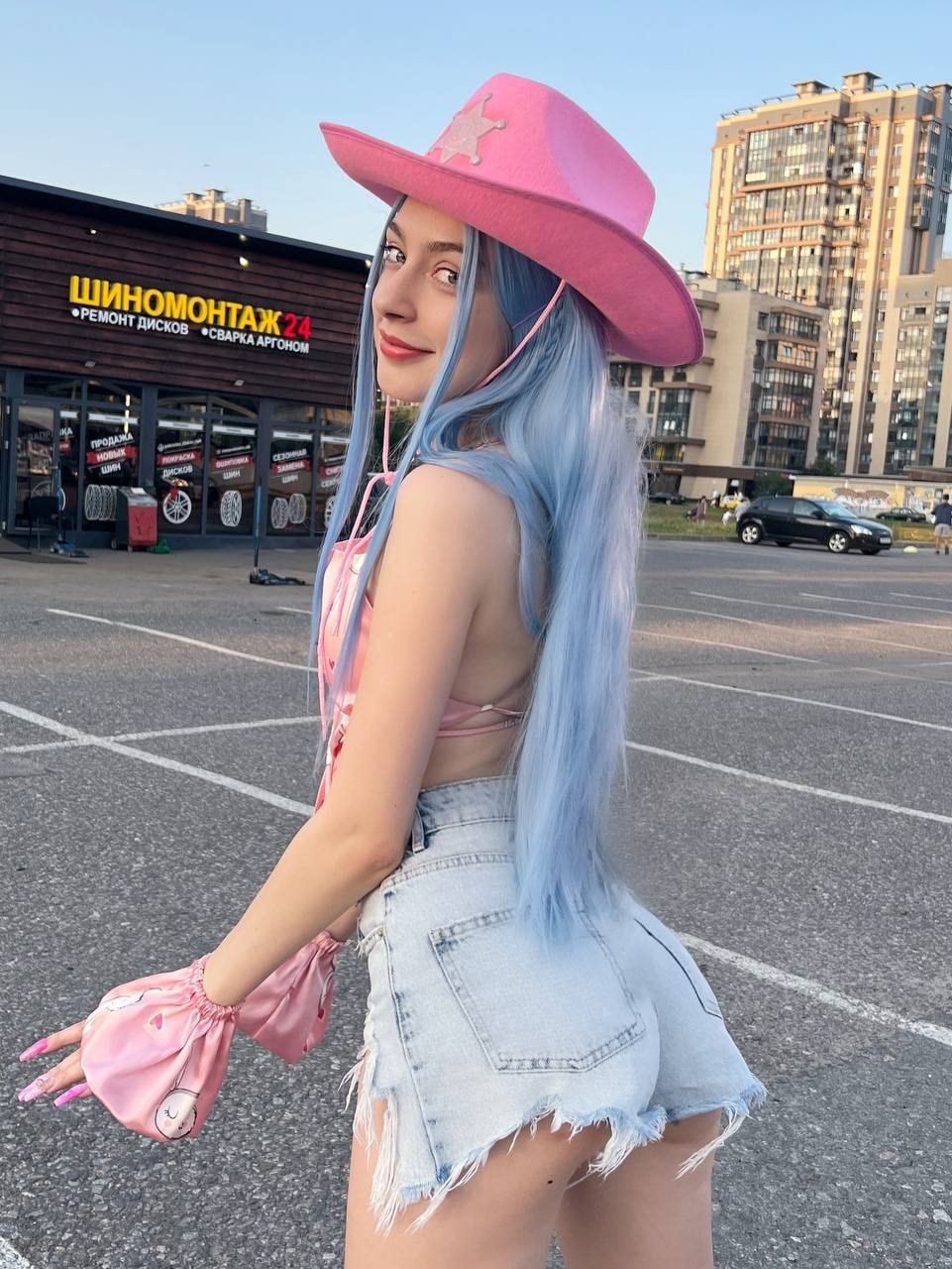 Huge collection of porn photos Babe Bubble Butt Blue Hair by TikTokers’s (@tiktokers)