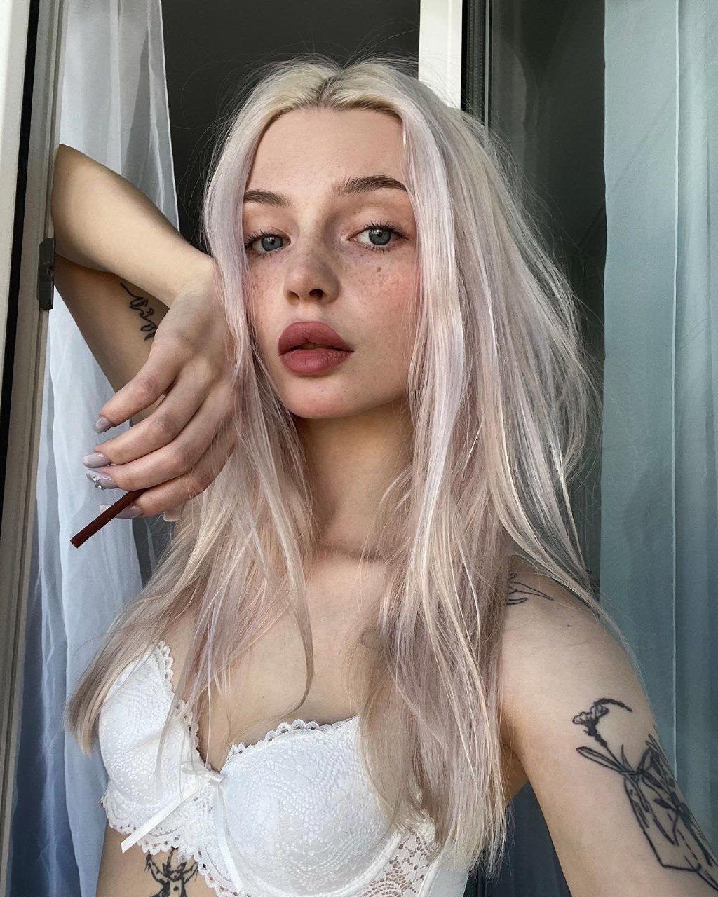 Huge collection of porn photos Babe Bra Blue Eyes by TikTokers’s (@tiktokers)