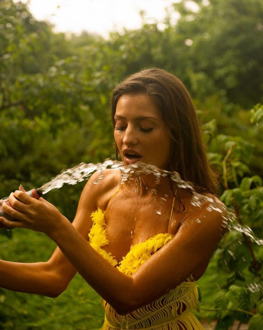 Huge collection of porn photos Beautiful Long Hair Outdoor by TikTokers’s (@tiktokers)