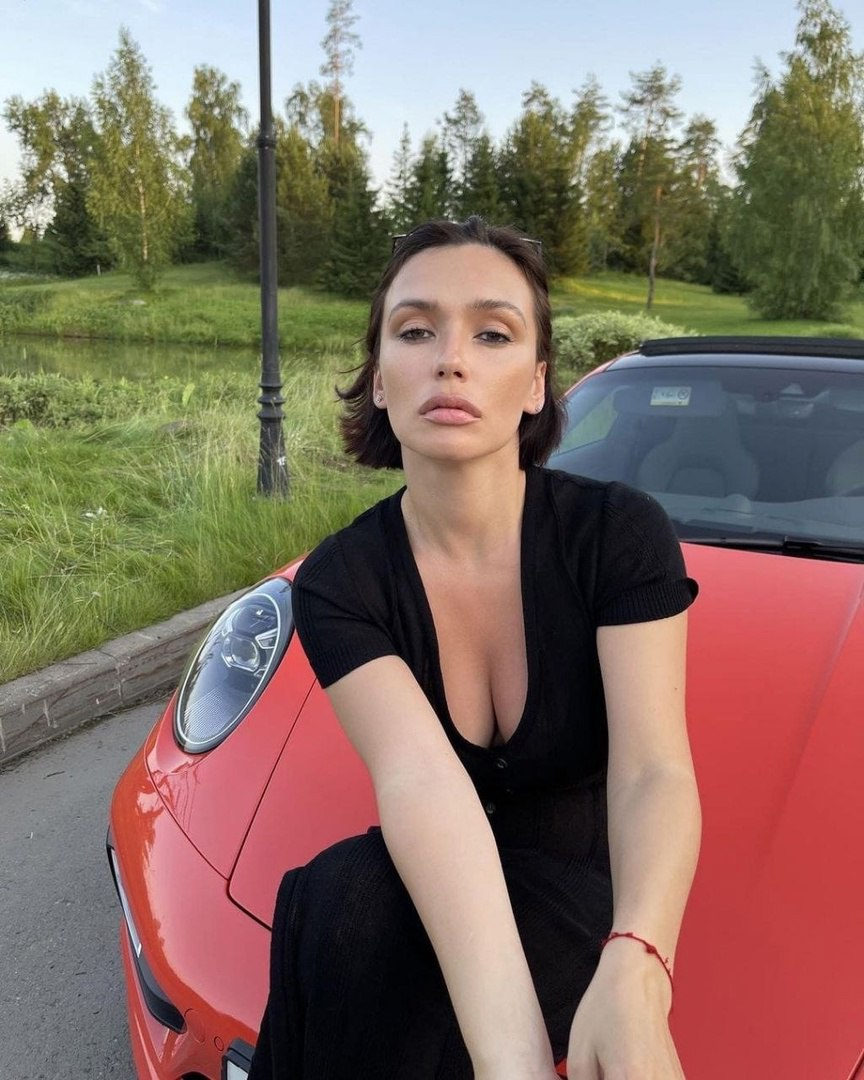 Huge collection of porn photos Brunette Dress Outdoor by TikTokers’s (@tiktokers)