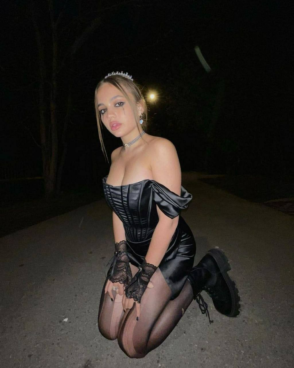 Huge collection of porn photos Blonde Boots Corset Long Hair by TikTokers’s (@tiktokers)