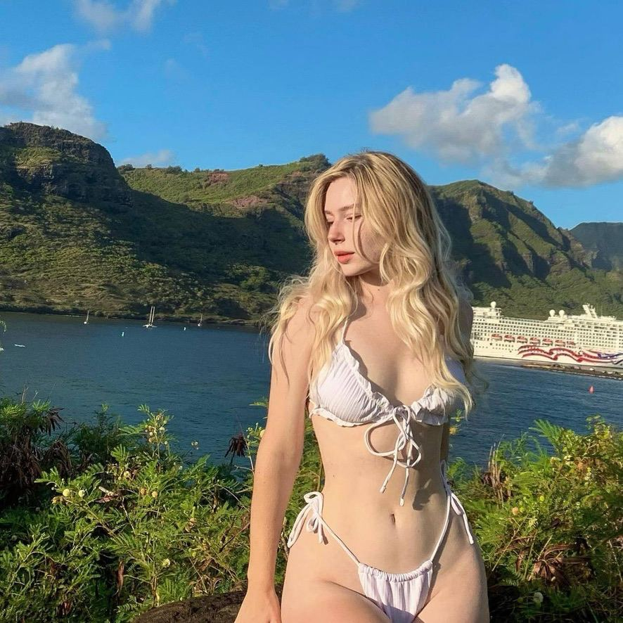 Huge collection of porn photos Boobs Blonde Babe Bikini by TikTokers’s (@tiktokers)