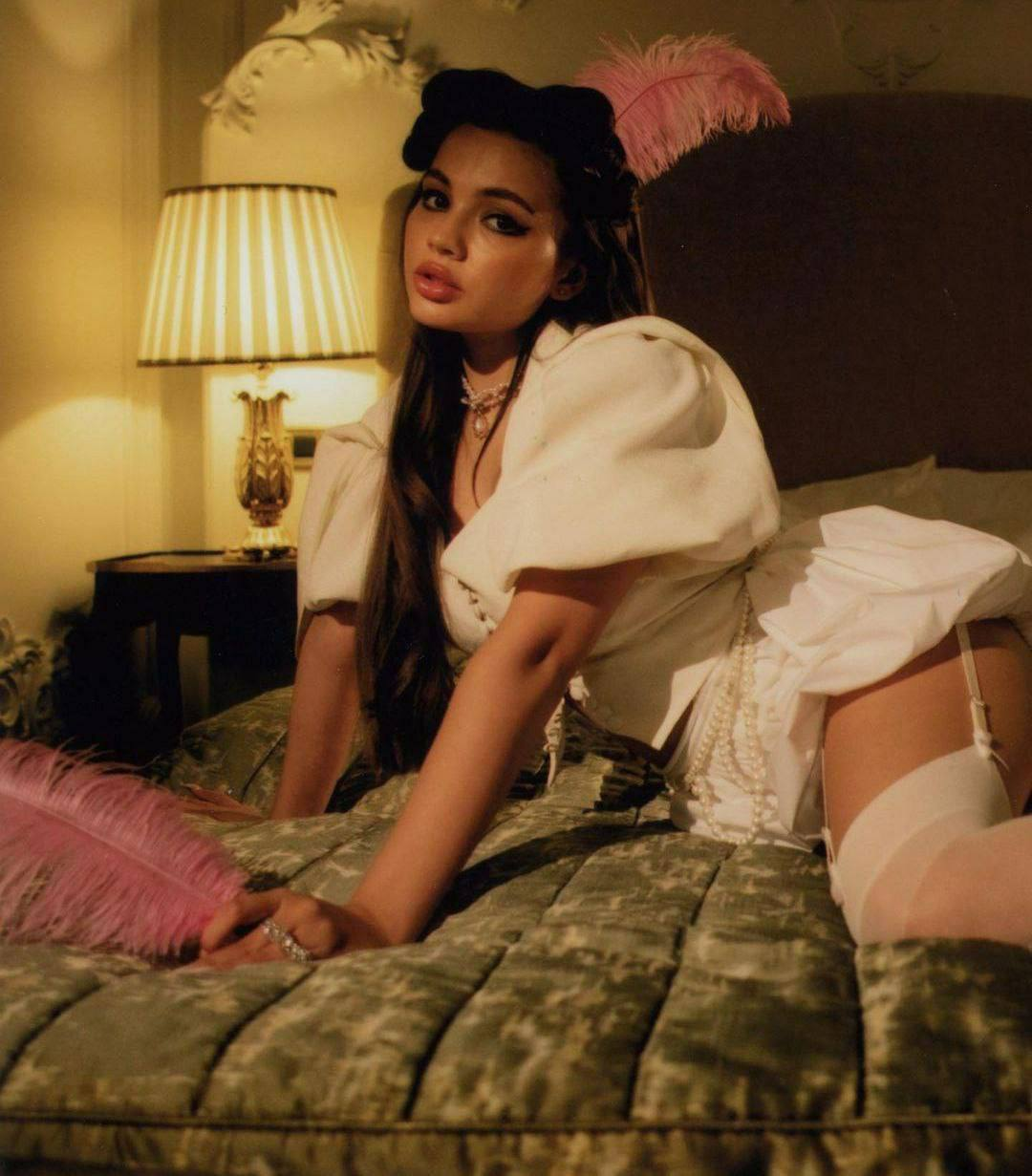 Huge collection of porn photos Brunette Bed Corset by TikTokers’s (@tiktokers)