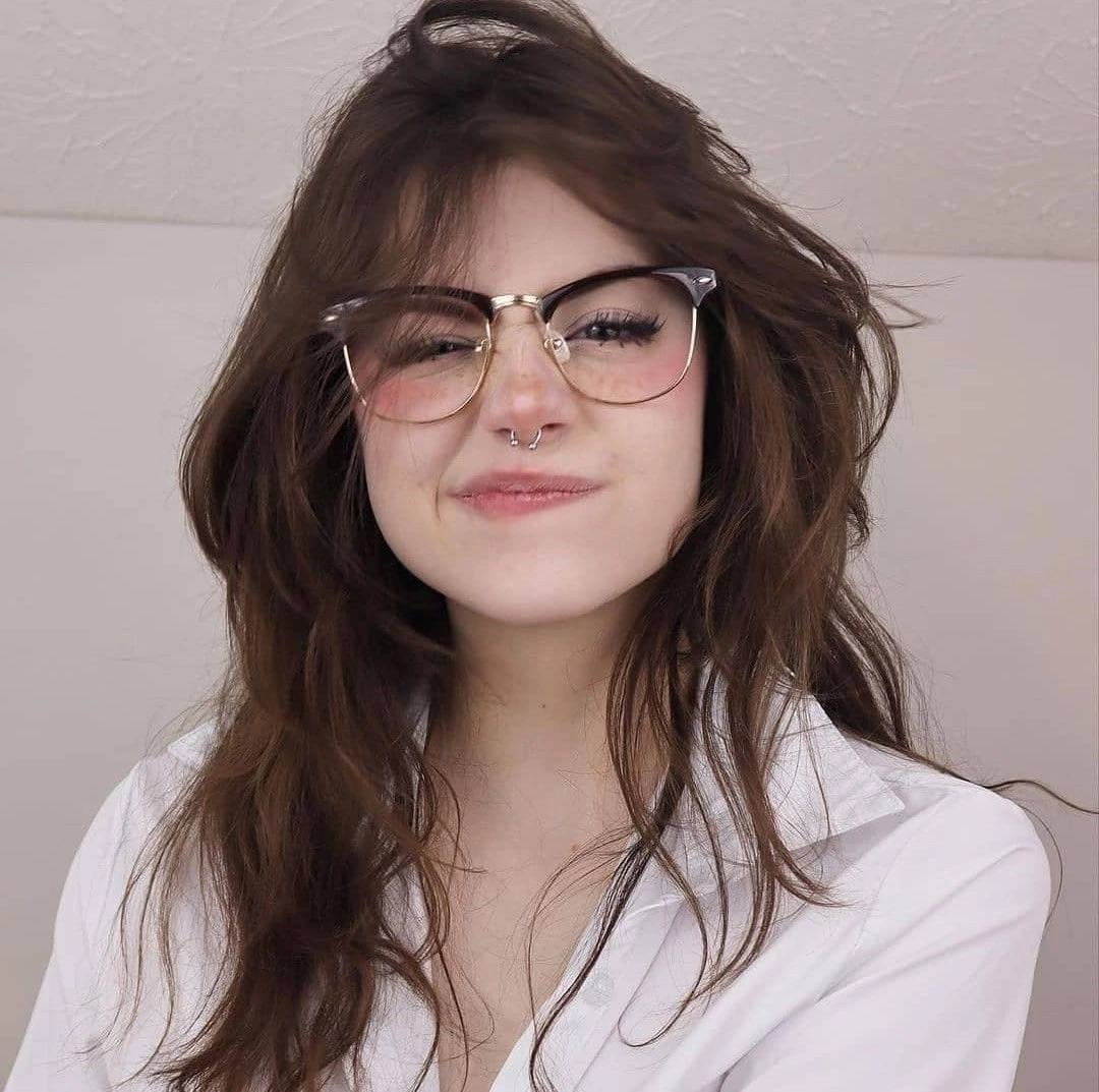 Huge collection of porn photos Brunette Cute Freckles Glasses by TikTokers’s (@tiktokers)