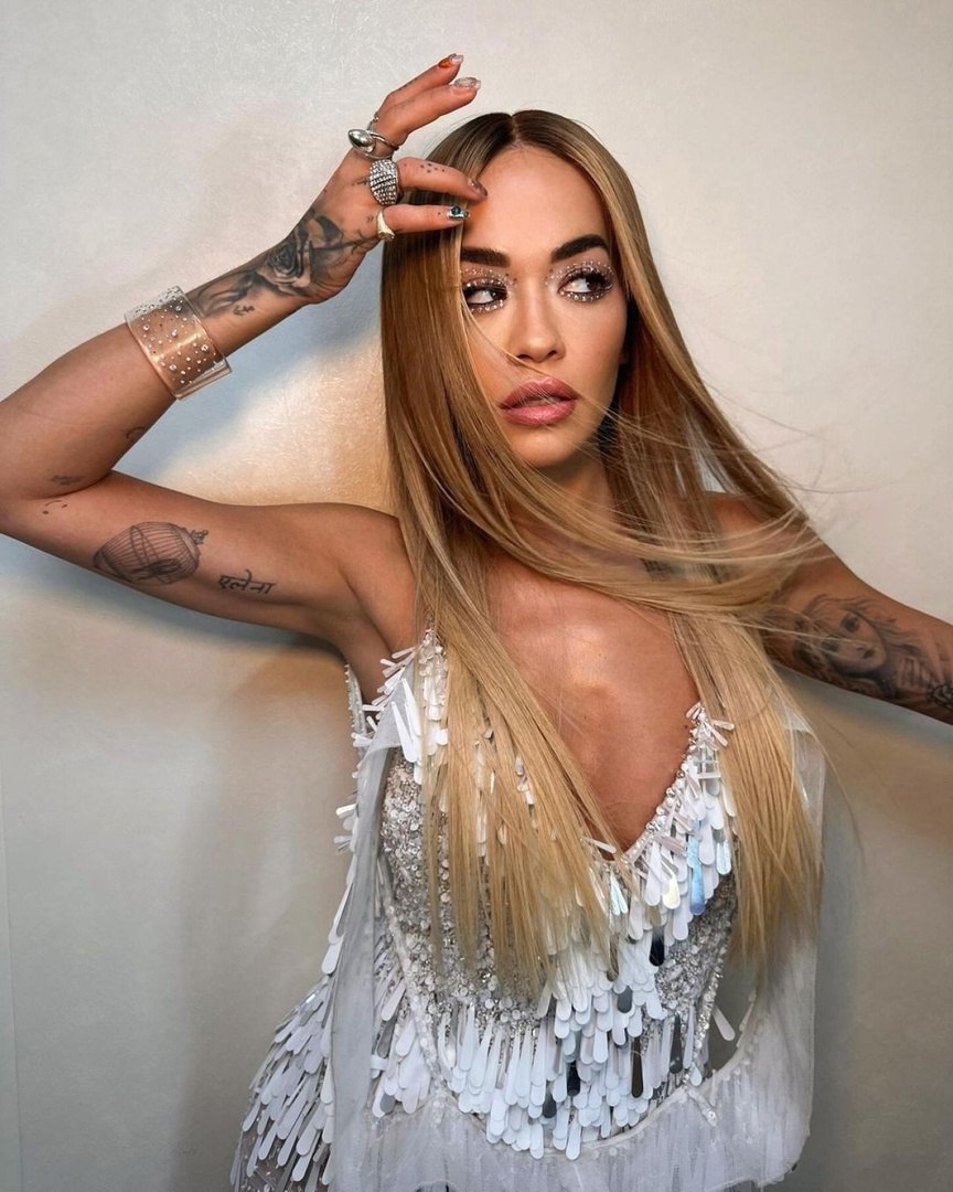 Huge collection of porn photos Blonde Long Hair Makeup by TikTokers’s (@tiktokers)