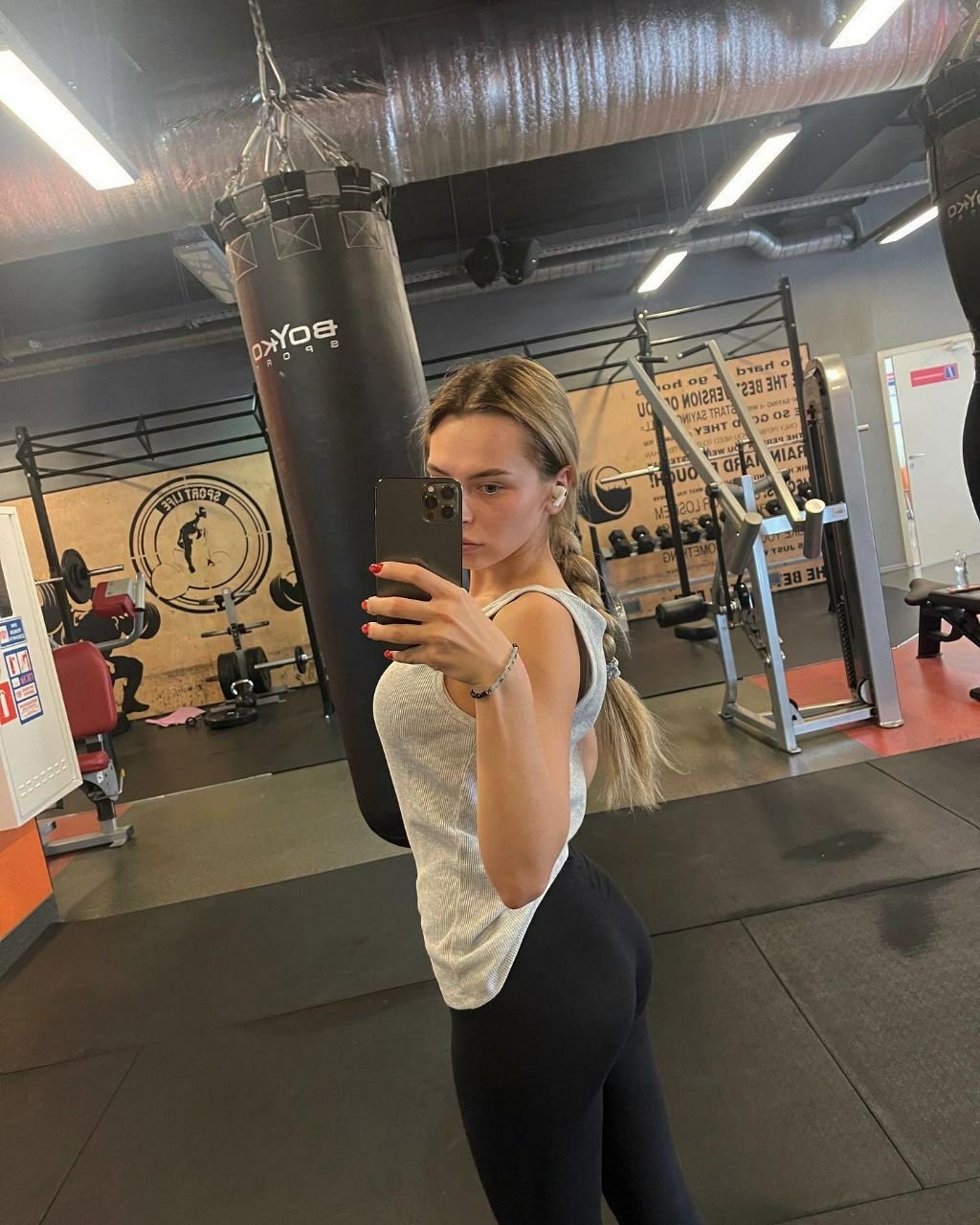 Huge collection of porn photos Ass Amateur Athletic Blonde by TikTokers’s (@tiktokers)