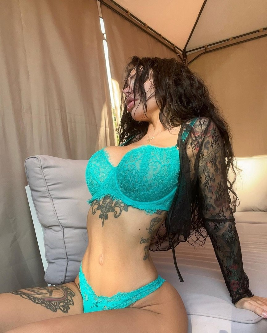 Huge collection of porn photos Abs Brunette Busty by TikTokers’s (@tiktokers)