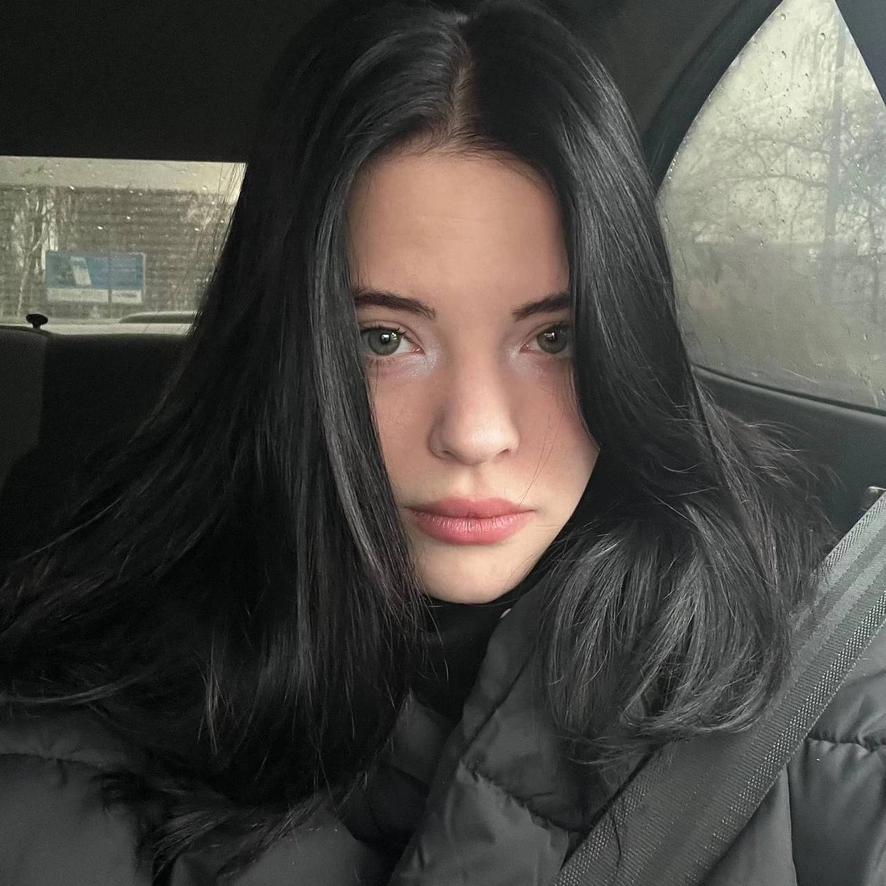 Huge collection of porn photos Brunette Babe Eye Contact Female by TikTokers’s (@tiktokers)