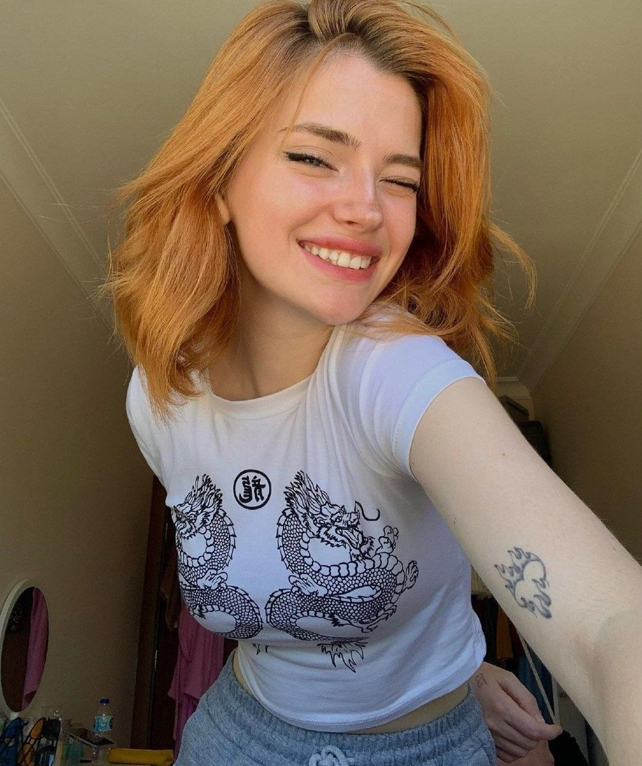 Huge collection of porn photos Red Hair Selfie Short Hair by TikTokers’s (@tiktokers)