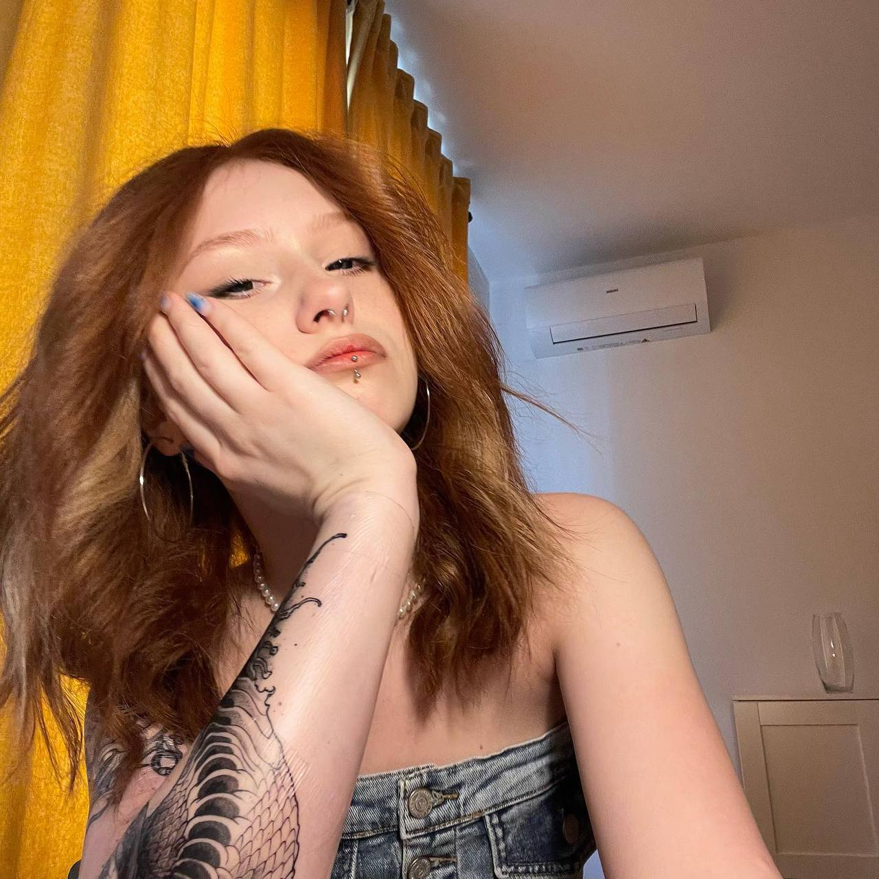 Huge collection of porn photos Brunette Beautiful Long Hair 19 Years Old by TikTokers’s (@tiktokers)