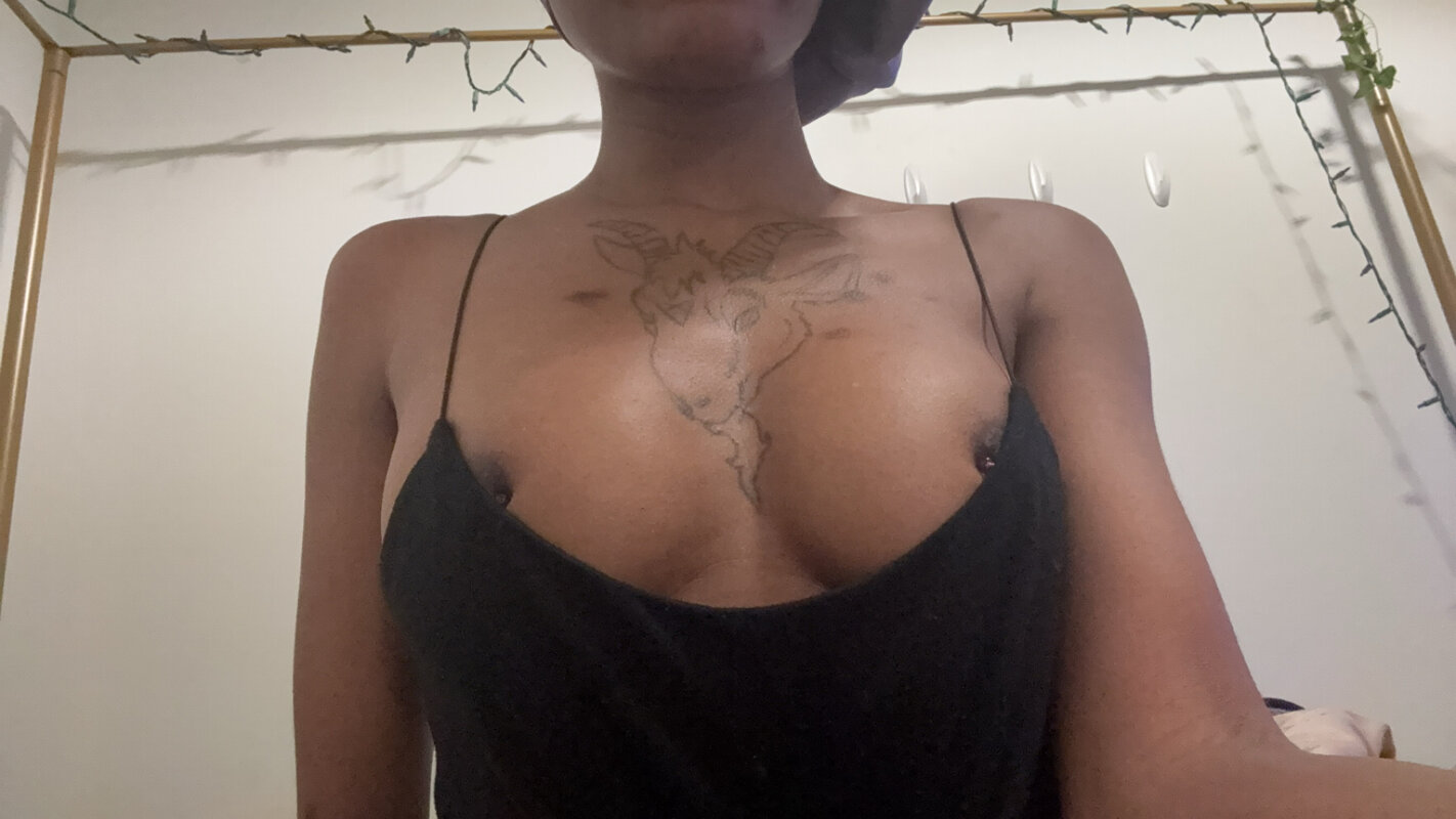 Huge collection of porn photos Cute Close Up Cleavage Goth by Raevyn Aqua 🔮🩵💎💗’s (@tinyflowerboo)